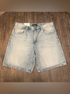 NWT Aeropostale • Loose Straight Men’s Light Wash Denim Shorts Size 36